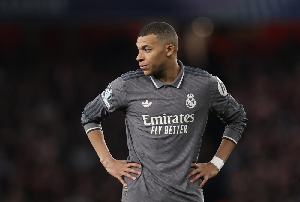 保持上具有 保持上具有